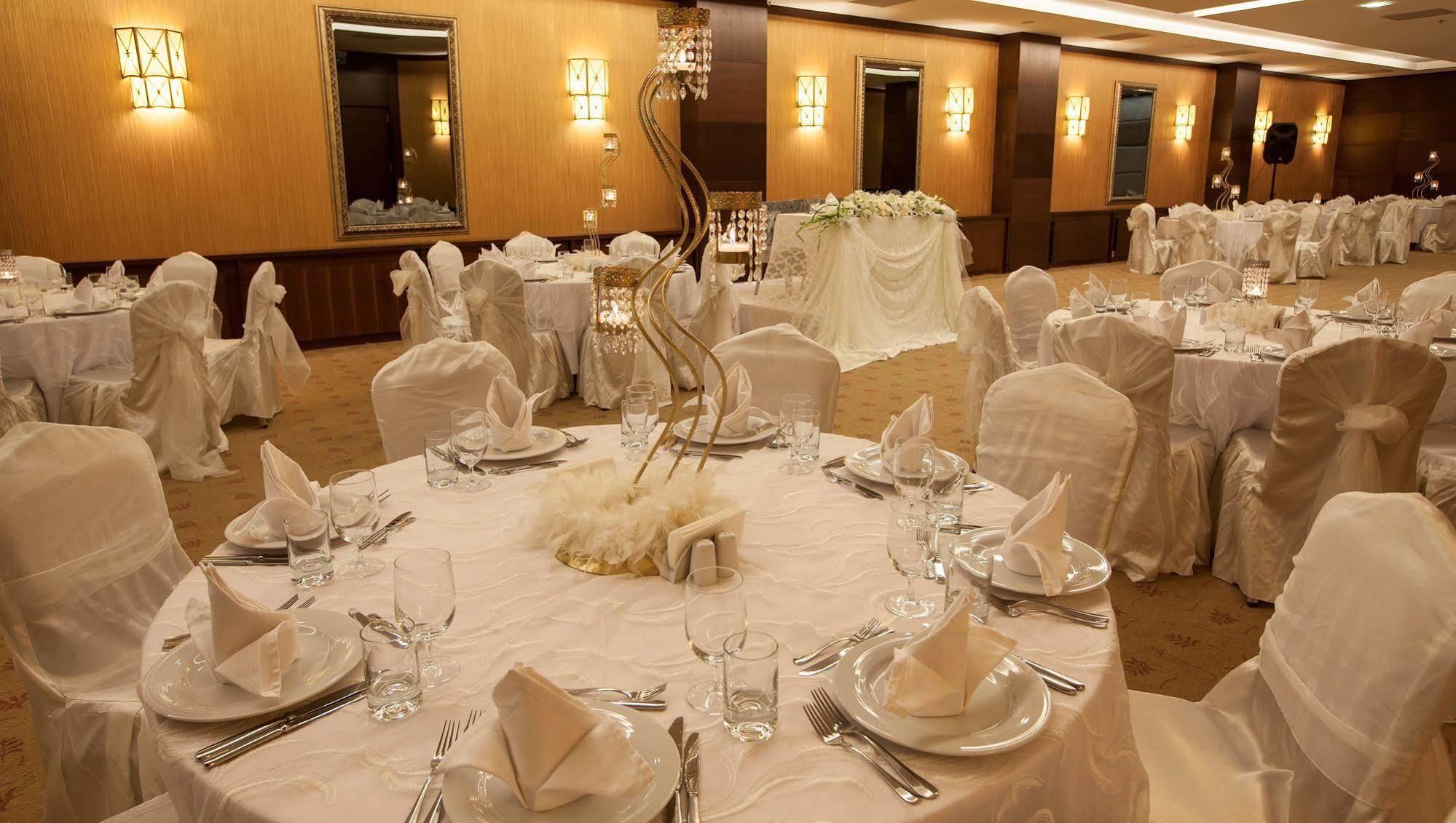 Safir Hotel Gaziantep Buitenkant foto