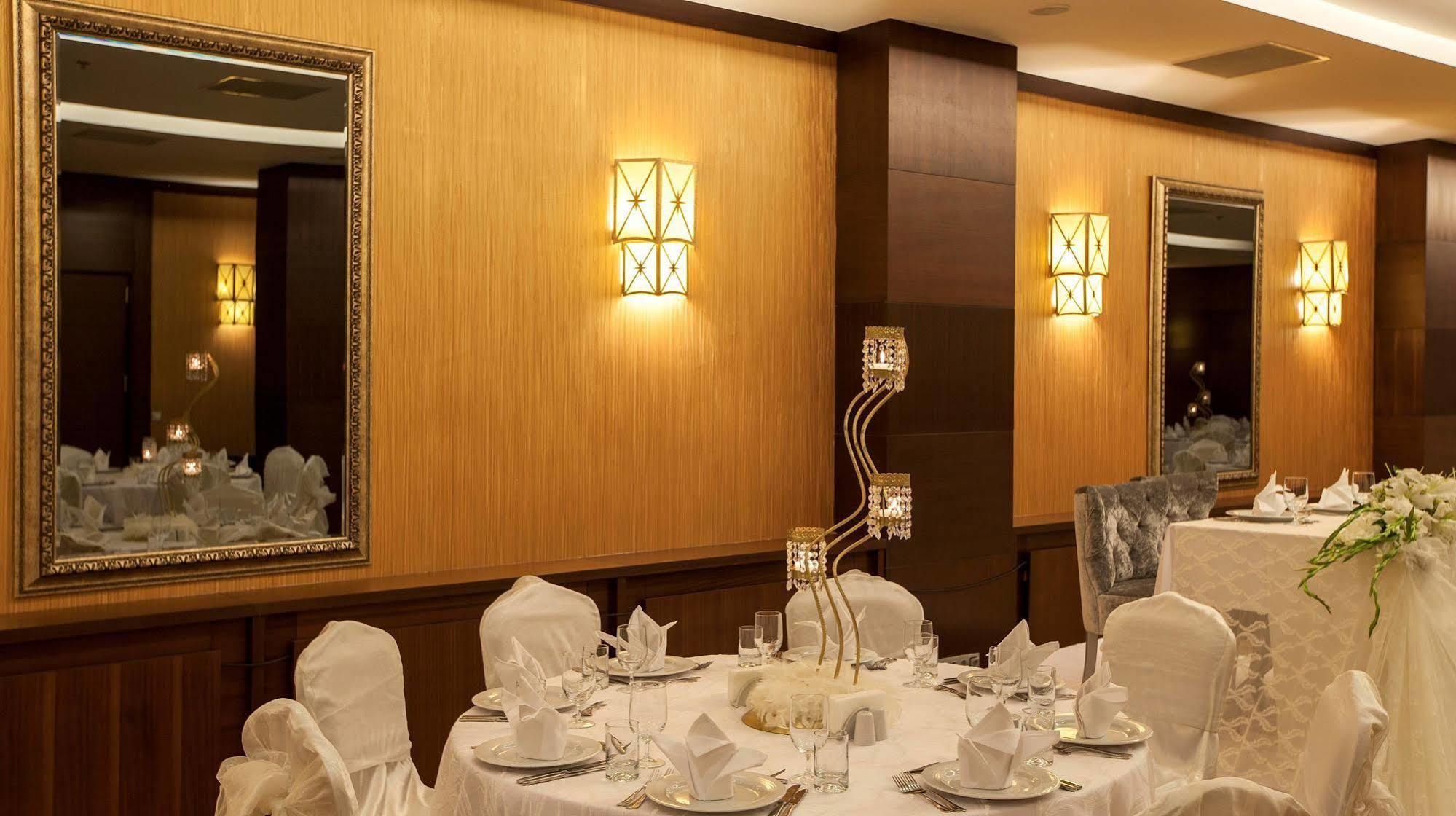 Safir Hotel Gaziantep Buitenkant foto
